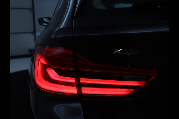 BMW 5 Serie Touring 530i xDrive High Executive | Pano.Dak | Trekhaak | Head-Up | Camera | Stoelverwarming | Stuurwielverwarming |