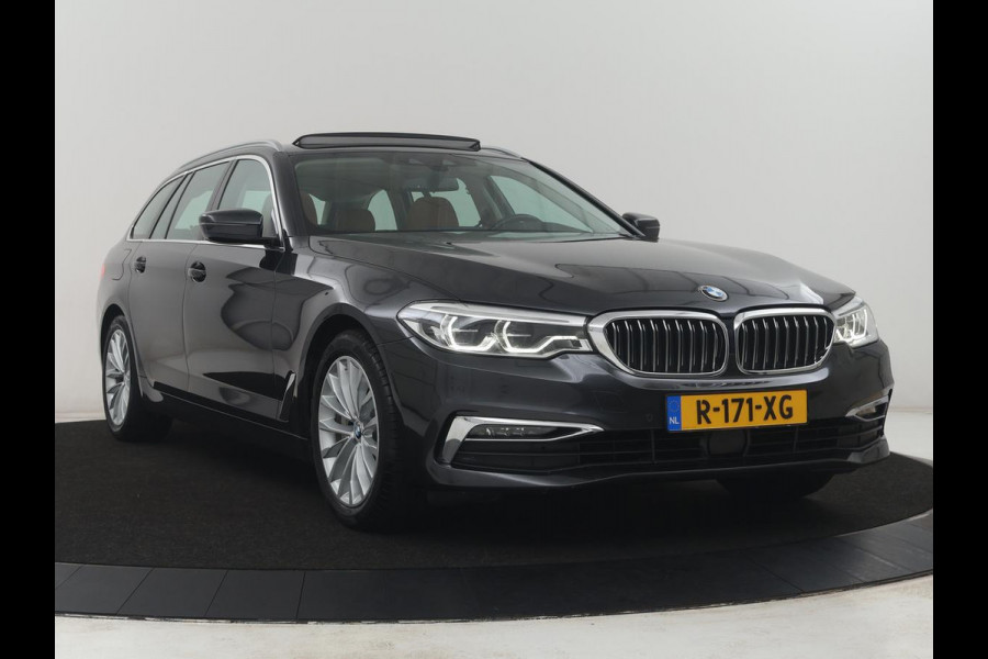 BMW 5 Serie Touring 530i xDrive High Executive | Pano.Dak | Trekhaak | Head-Up | Camera | Stoelverwarming | Stuurwielverwarming |