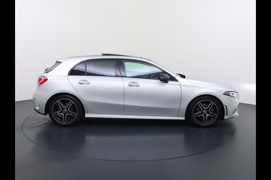 Mercedes-Benz A-Klasse A 180 AMG line | Night Pano Sfeer
