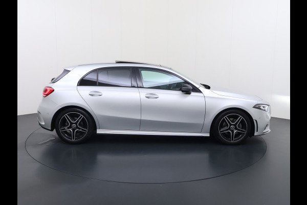 Mercedes-Benz A-Klasse A 180 AMG line | Night Pano Sfeer