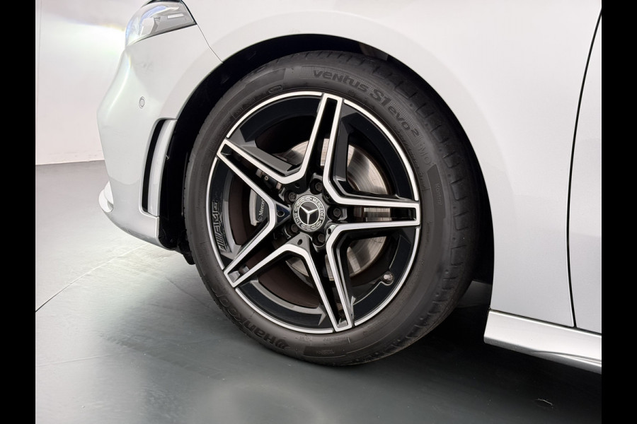 Mercedes-Benz A-Klasse A 180 AMG line | Night Pano Sfeer