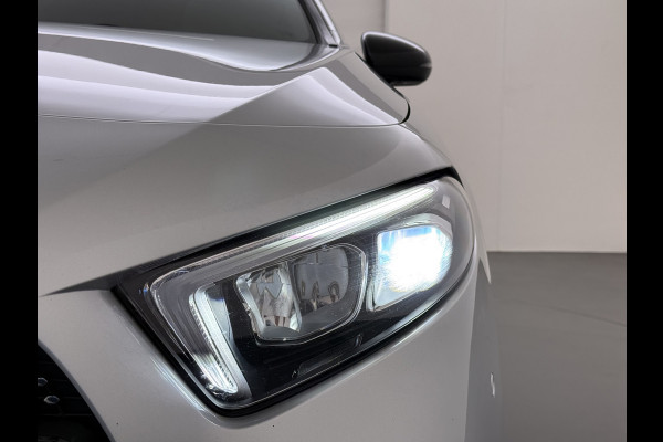 Mercedes-Benz A-Klasse A 180 AMG line | Night Pano Sfeer
