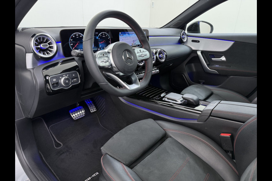 Mercedes-Benz A-Klasse A 180 AMG line | Night Pano Sfeer