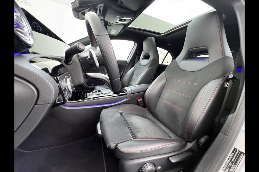 Mercedes-Benz A-Klasse A 180 AMG line | Night Pano Sfeer