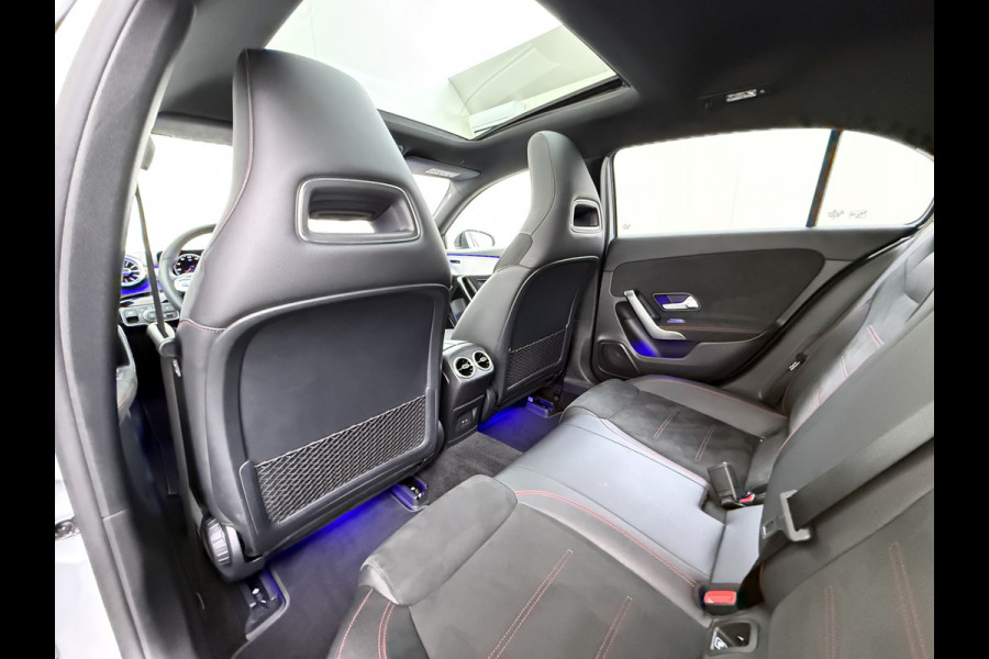 Mercedes-Benz A-Klasse A 180 AMG line | Night Pano Sfeer