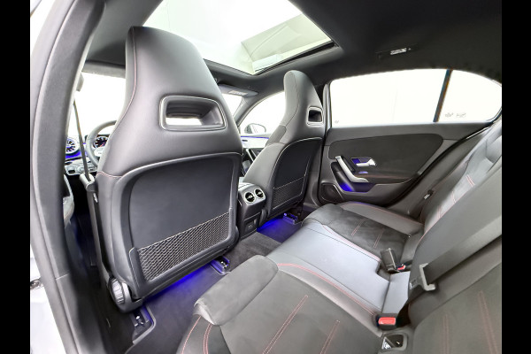 Mercedes-Benz A-Klasse A 180 AMG line | Night Pano Sfeer