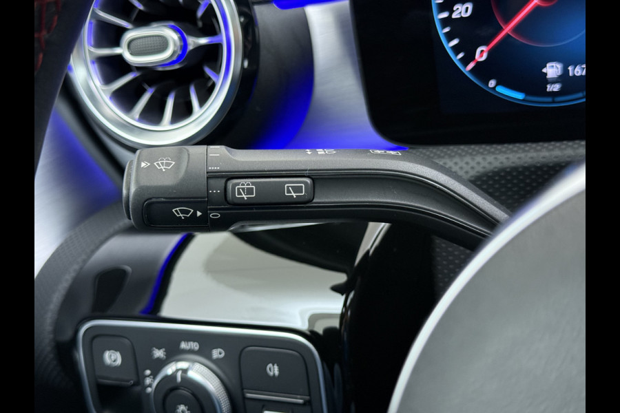 Mercedes-Benz A-Klasse A 180 AMG line | Night Pano Sfeer