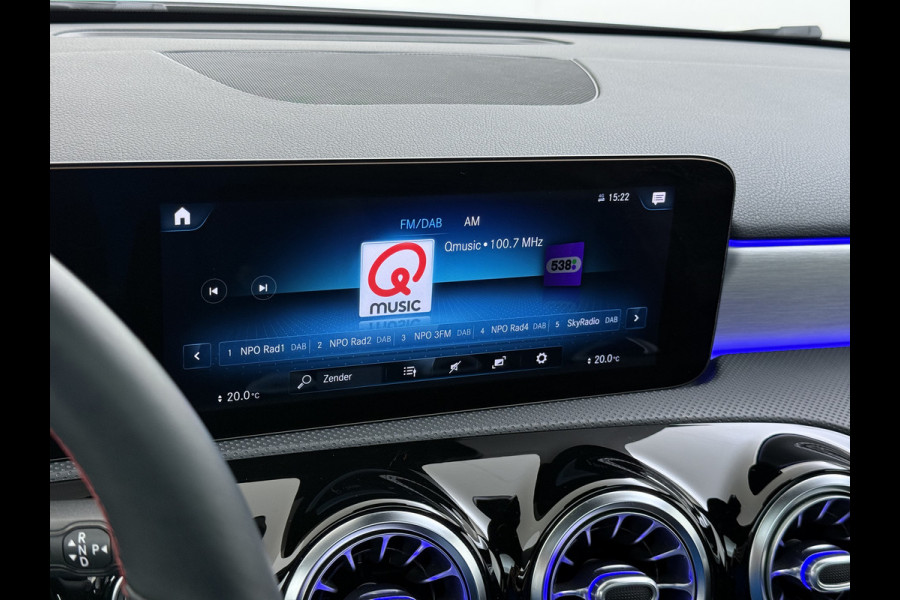 Mercedes-Benz A-Klasse A 180 AMG line | Night Pano Sfeer