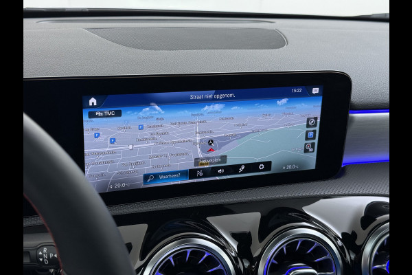 Mercedes-Benz A-Klasse A 180 AMG line | Night Pano Sfeer