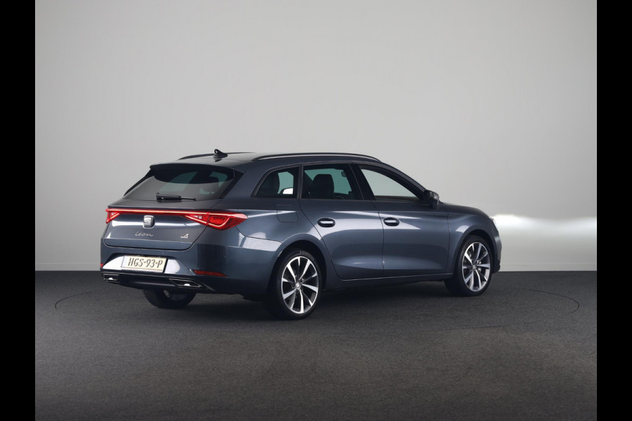 Seat Leon Sportstourer 1.5 TSI e-Hybrid FR PHEV First Edition 204pk | Verlengde garantie | Navigatie | Parkeersensoren | Achteruitrijcamera | Adaptieve cruise control |