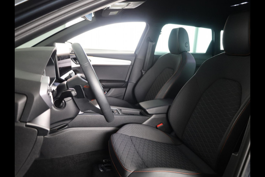 Seat Leon Sportstourer 1.5 TSI e-Hybrid FR PHEV First Edition 204pk | Verlengde garantie | Navigatie | Parkeersensoren | Achteruitrijcamera | Adaptieve cruise control |