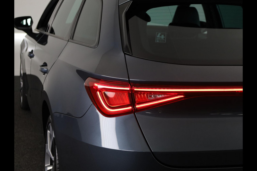 Seat Leon Sportstourer 1.5 TSI e-Hybrid FR PHEV First Edition 204pk | Verlengde garantie | Navigatie | Parkeersensoren | Achteruitrijcamera | Adaptieve cruise control |