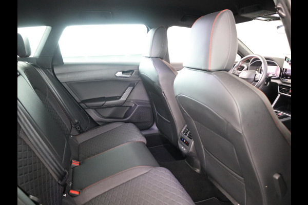 Seat Leon Sportstourer 1.5 TSI e-Hybrid FR PHEV First Edition 204pk | Verlengde garantie | Navigatie | Parkeersensoren | Achteruitrijcamera | Adaptieve cruise control |