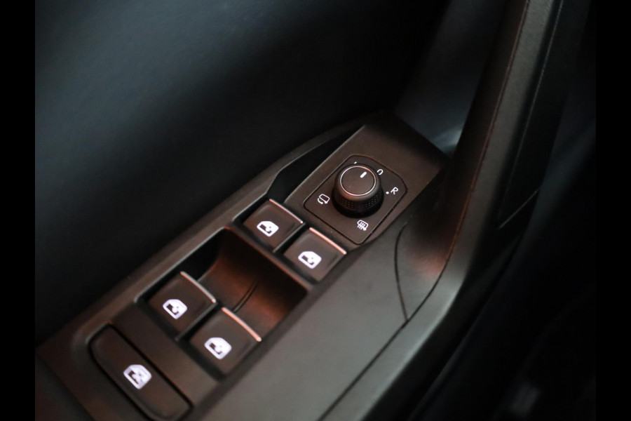 Seat Leon Sportstourer 1.5 TSI e-Hybrid FR PHEV First Edition 204pk | Verlengde garantie | Navigatie | Parkeersensoren | Achteruitrijcamera | Adaptieve cruise control |