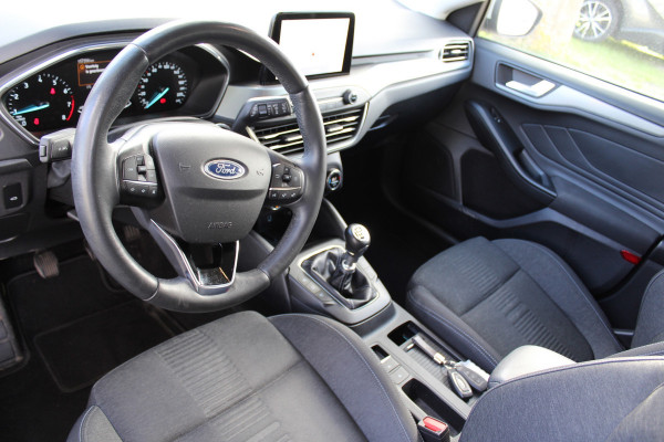 Ford FOCUS Wagon 1.0 EcoBoost Vignale goed onderhouden trekhaak camera parkeerhulp