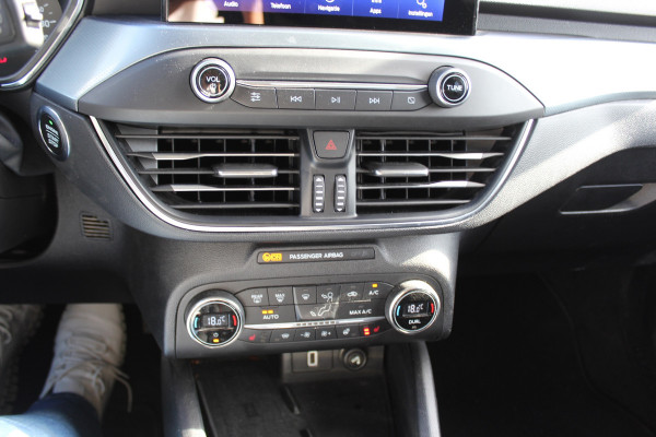 Ford FOCUS Wagon 1.0 EcoBoost Vignale goed onderhouden trekhaak camera parkeerhulp