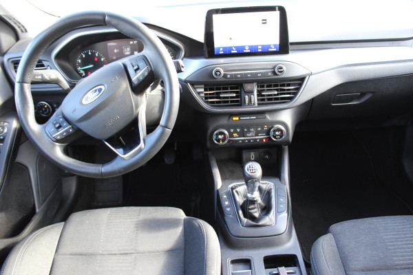 Ford FOCUS Wagon 1.0 EcoBoost Vignale goed onderhouden trekhaak camera parkeerhulp