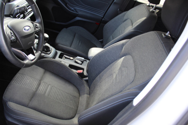 Ford FOCUS Wagon 1.0 EcoBoost Vignale goed onderhouden trekhaak camera parkeerhulp