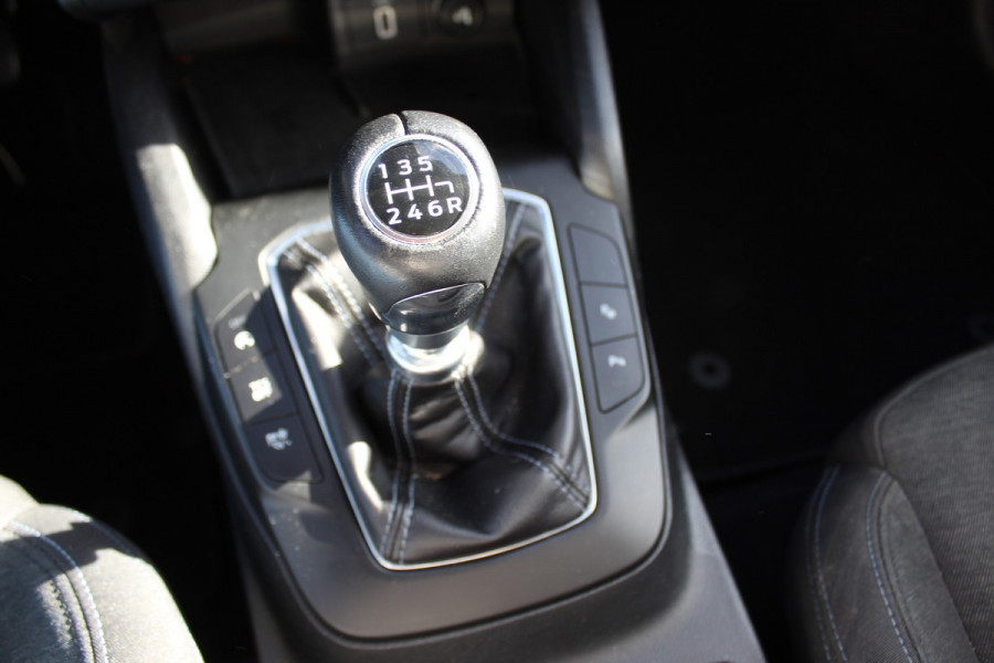 Ford FOCUS Wagon 1.0 EcoBoost Vignale goed onderhouden trekhaak camera parkeerhulp