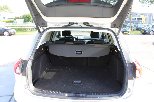 Ford FOCUS Wagon 1.0 EcoBoost Vignale goed onderhouden trekhaak camera parkeerhulp