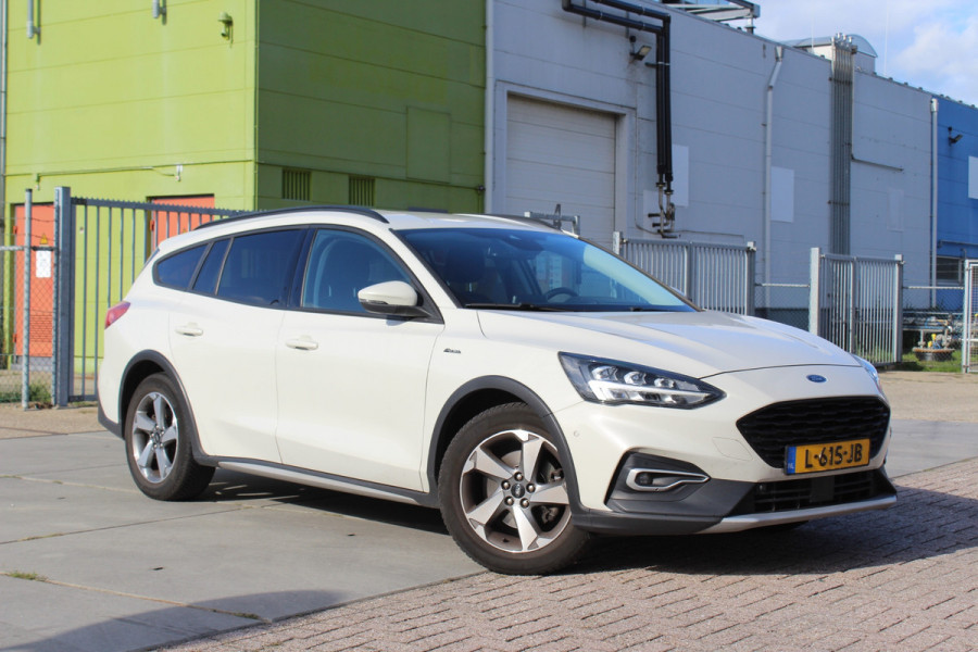 Ford FOCUS Wagon 1.0 EcoBoost Vignale goed onderhouden trekhaak camera parkeerhulp