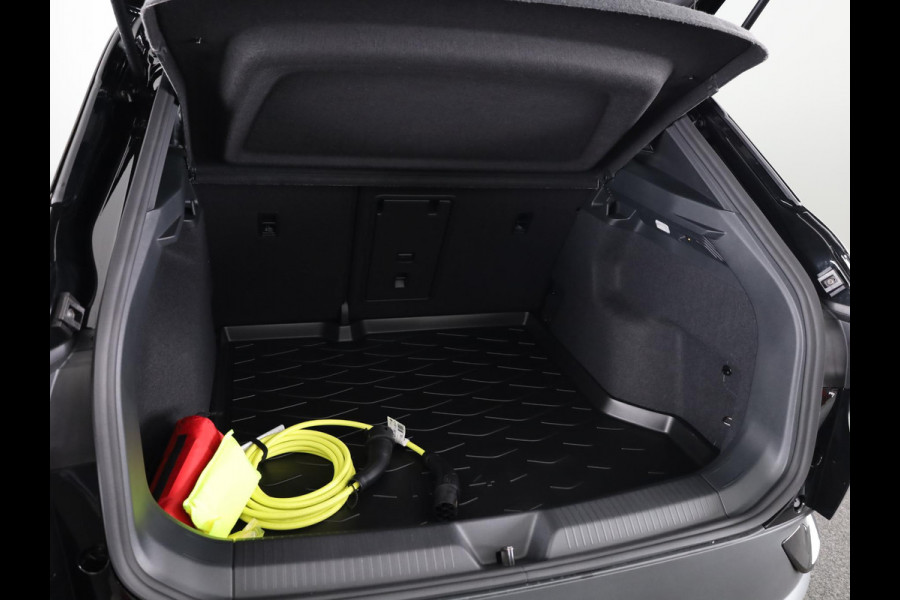Volkswagen ID.4 Pro Limited Edition 77 kWh accu 210 kW / 286 PK SU Achteruitrijcamera | Stoelverwarming | Carplay