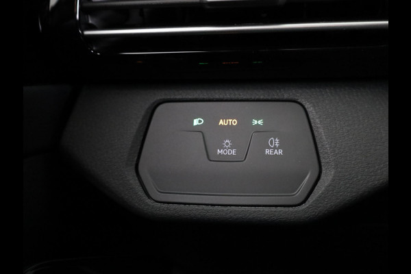 Volkswagen ID.4 Pro Limited Edition 77 kWh accu 210 kW / 286 PK SU Achteruitrijcamera | Stoelverwarming | Carplay
