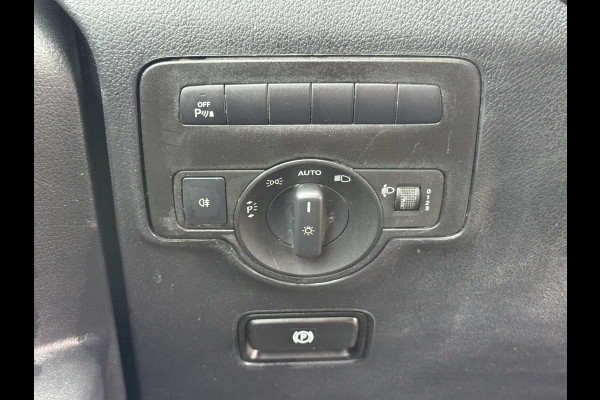 Mercedes-Benz eVito eVito 66kWh 120PK L2 280km WLTP 80kw Snelladen Elektrisch Climate Control Cruise Control Camera Stoelverwarming Parkeersensoren