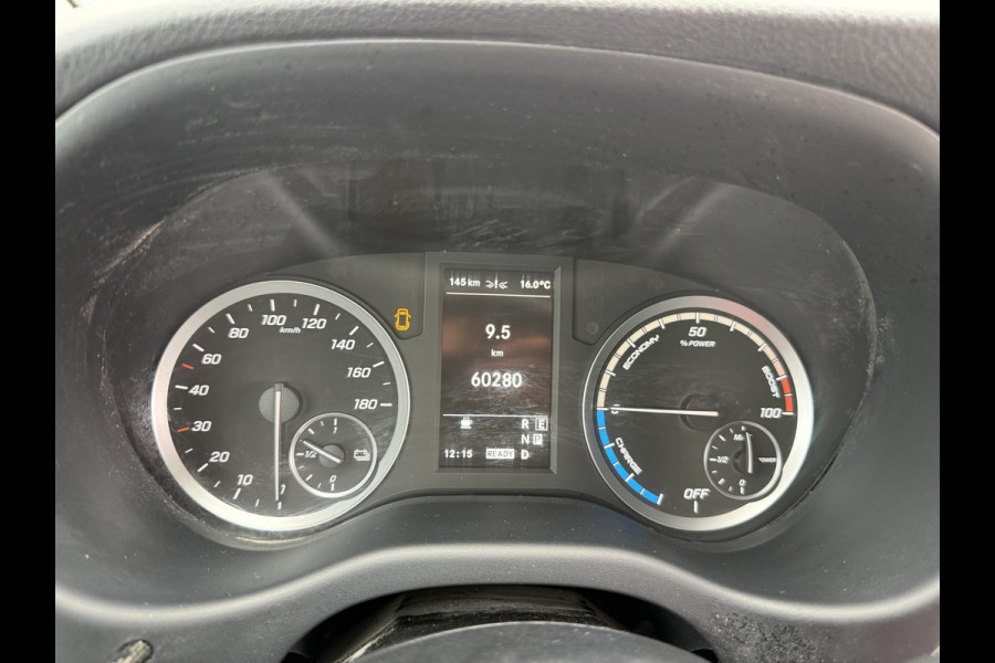 Mercedes-Benz eVito eVito 66kWh 120PK L2 280km WLTP 80kw Snelladen Elektrisch Climate Control Cruise Control Camera Stoelverwarming Parkeersensoren