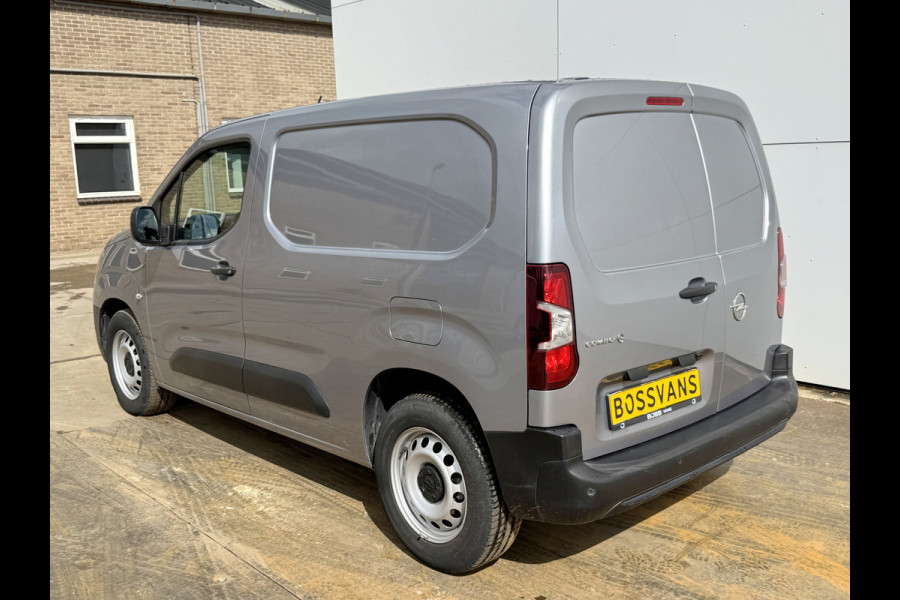 Opel e-Cargo 50kWh 136PK Elektrisch! L1 285KM WLTP Cruise control Carplay Navigatie Climate control Snelladen Parkeersensoren achter