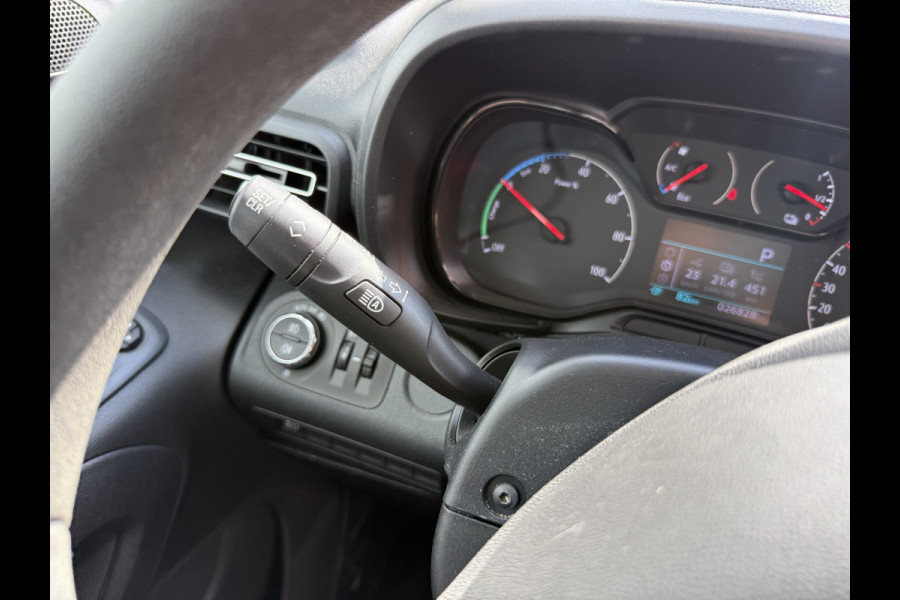 Opel e-Cargo 50kWh 136PK Elektrisch! L1 285KM WLTP Cruise control Carplay Navigatie Climate control Snelladen Parkeersensoren achter