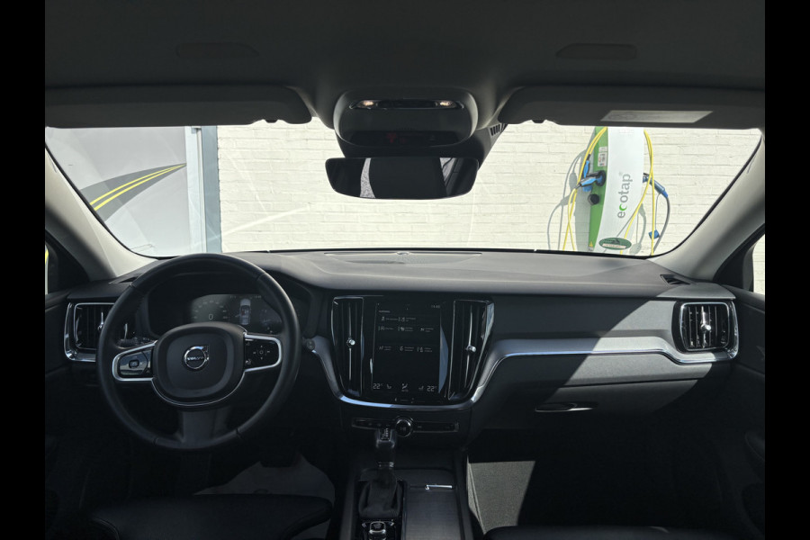 Volvo V60 2.0 T5 Inscription | Zwenkbare trekhaak | Metallic | Apple carplay | Cruise control |