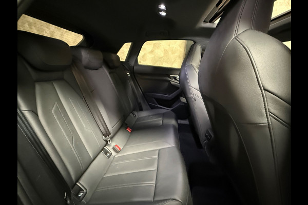 Audi A3 Sportback 40 TFSI e Edition | Pano | Stoelverwarming | Camera | Carplay