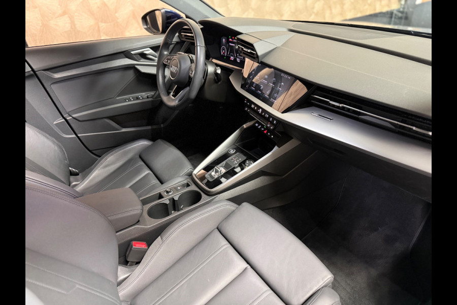 Audi A3 Sportback 40 TFSI e Edition | Pano | Stoelverwarming | Camera | Carplay