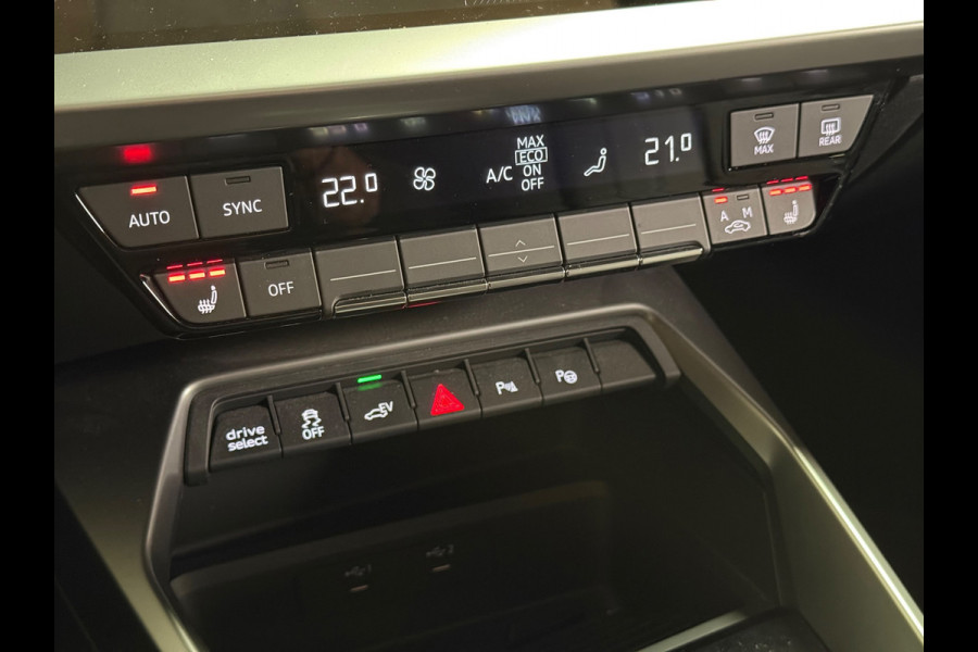 Audi A3 Sportback 40 TFSI e Edition | Pano | Stoelverwarming | Camera | Carplay