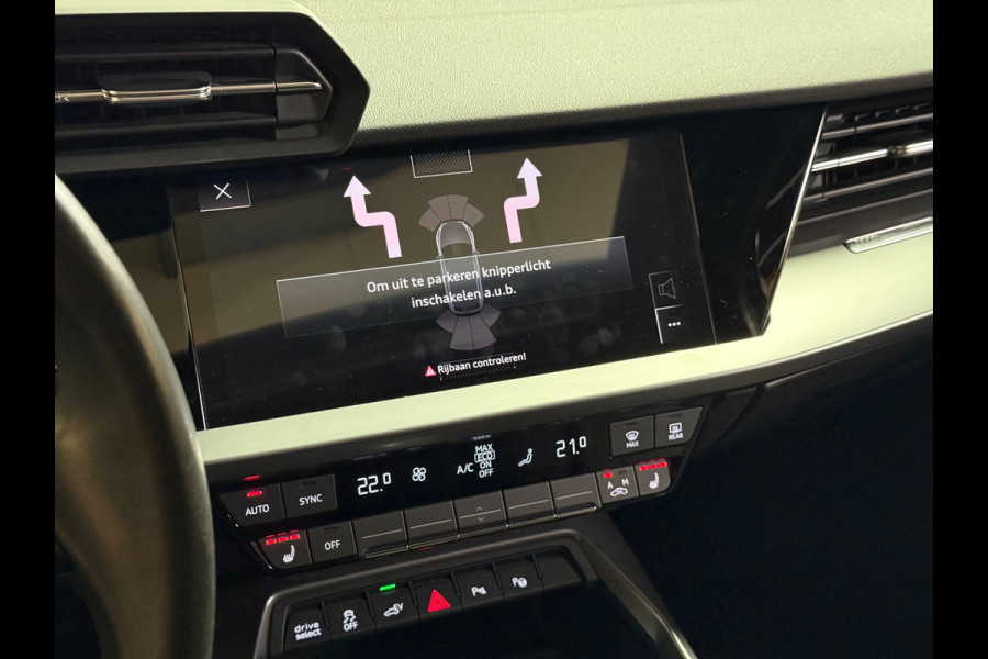 Audi A3 Sportback 40 TFSI e Edition | Pano | Stoelverwarming | Camera | Carplay