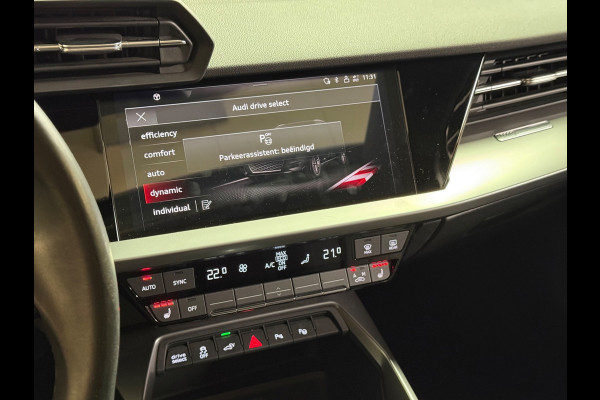 Audi A3 Sportback 40 TFSI e Edition | Pano | Stoelverwarming | Camera | Carplay