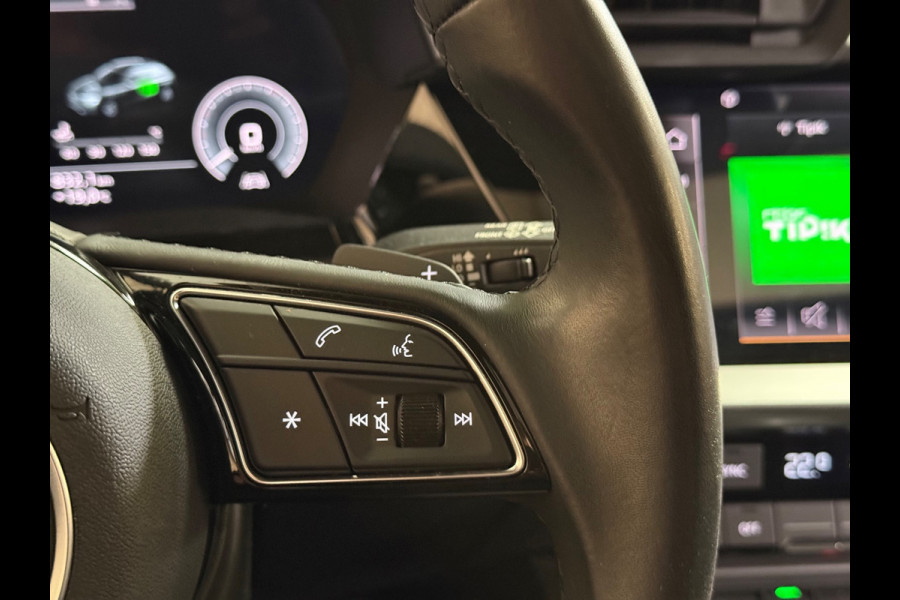 Audi A3 Sportback 40 TFSI e Edition | Pano | Stoelverwarming | Camera | Carplay