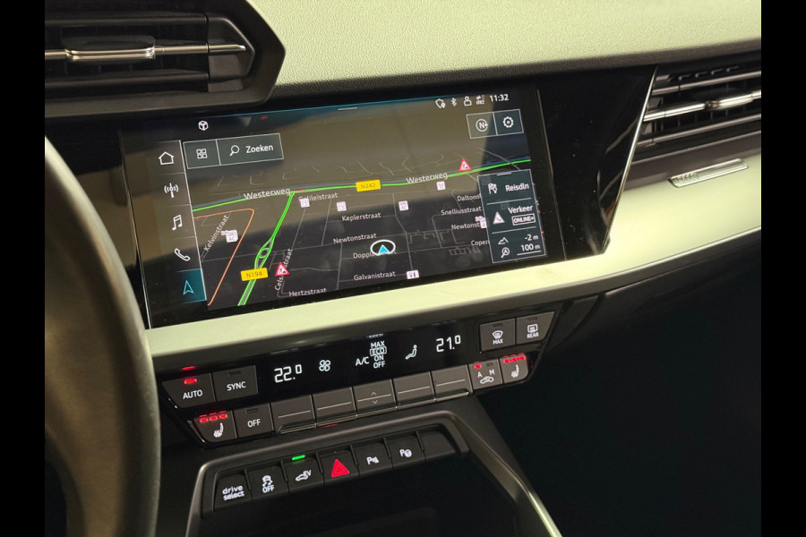 Audi A3 Sportback 40 TFSI e Edition | Pano | Stoelverwarming | Camera | Carplay