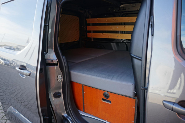 Opel Combo 1.2 Turbo L1H1 Edition *MARGE* + APPLE CARPLAY / TREKHAAK / SENSOREN