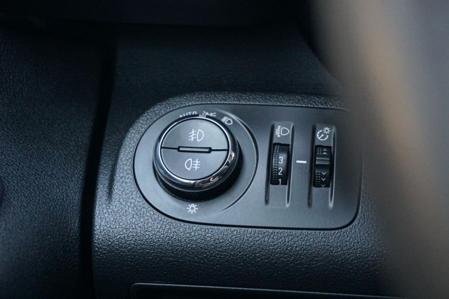 Opel Combo 1.2 Turbo L1H1 Edition *MARGE* + APPLE CARPLAY / TREKHAAK / SENSOREN