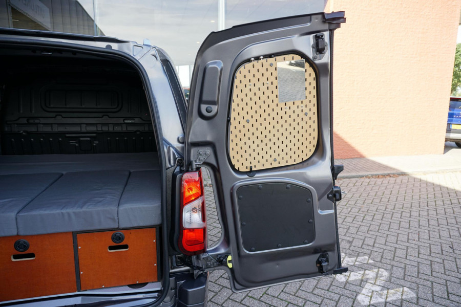Opel Combo 1.2 Turbo L1H1 Edition *MARGE* + APPLE CARPLAY / TREKHAAK / SENSOREN