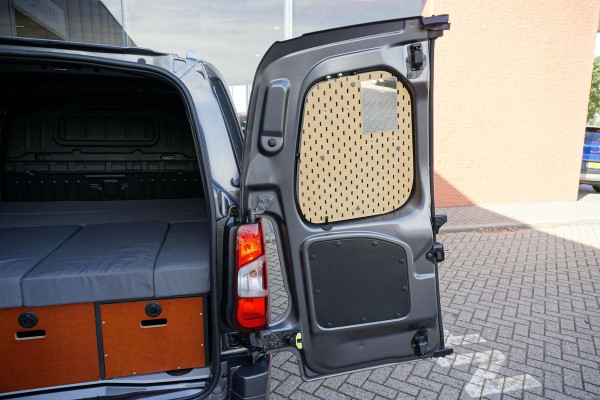 Opel Combo 1.2 Turbo L1H1 Edition *MARGE* + APPLE CARPLAY / TREKHAAK / SENSOREN
