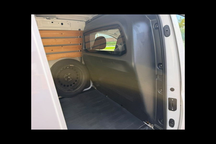 Volkswagen Caddy Cargo Maxi 1.5 TGI AIRCO I PDC I MULTIMEDIA I 1e EIGENAAR I COMLETE ONDERHOUDSHISTORIE I RIJDEN O GROEN GAS = CO2 NEUTRAAL! Zijschade kan voor 1.000,= EURO gemaakt worden