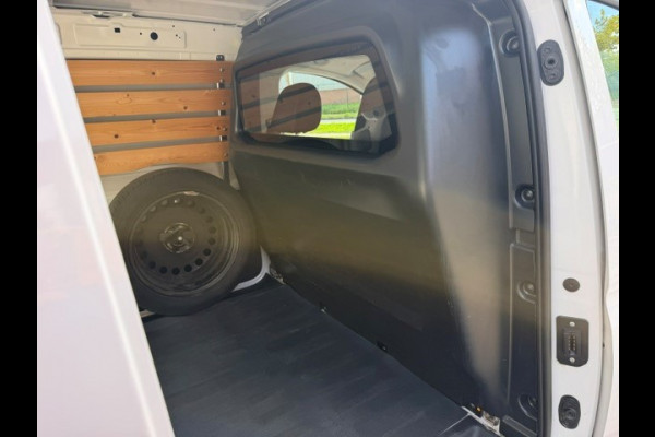 Volkswagen Caddy Cargo Maxi 1.5 TGI AIRCO I PDC I MULTIMEDIA I 1e EIGENAAR I COMLETE ONDERHOUDSHISTORIE I RIJDEN O GROEN GAS = CO2 NEUTRAAL! Zijschade kan voor 1.000,= EURO gemaakt worden