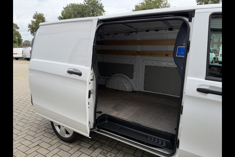 Mercedes-Benz Vito 119 CDI 190pk automaat Lang L2H1 / vaste prijs rijklaar € 19.650 ex btw / euro 6 / bpm vrij / leer / lease vanaf € 331 / airco / cruise / navigatie / trekhaak 2500 kg !