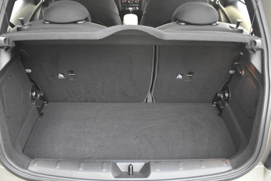 MINI 3-deurs 1.5 Cooper Chili | Xenon | Carplay | Navi | Sportstoelen | PDC | Lichtmetalen velgen