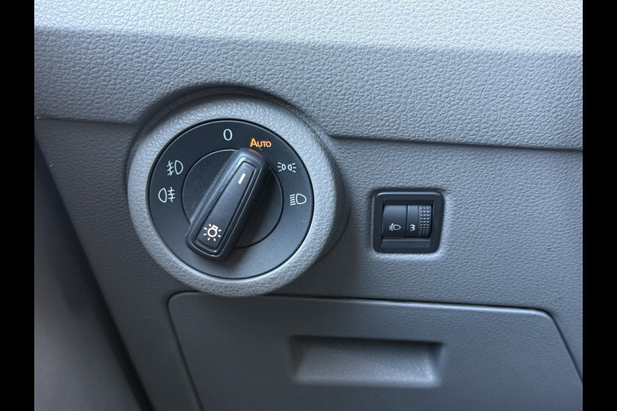 Volkswagen Transporter 2.0 TDI L2H1 28 ZB-Edition | NL-auto | 1e Eig | Carplay | Camera | Trekhaak