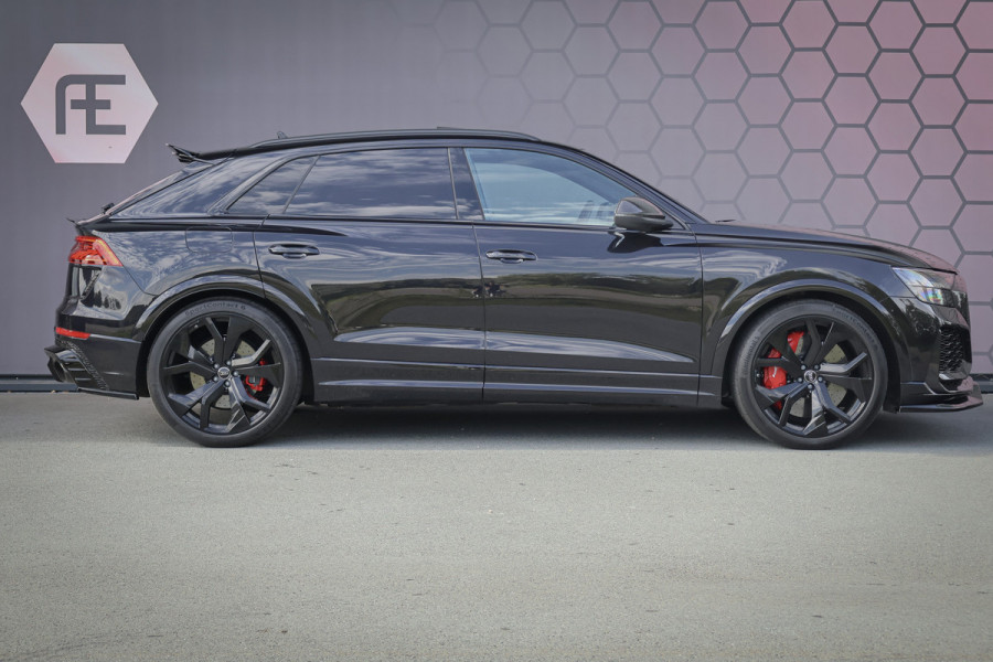 Audi RSQ8 4.0 TFSI RS Q8 quattro | CARBON IN & EXTERIEUR | ADAPTIVE CRUISE | TREKHAAK | MASSAGE | STOELVEWARMING & VERKOELING | CAMERA | H