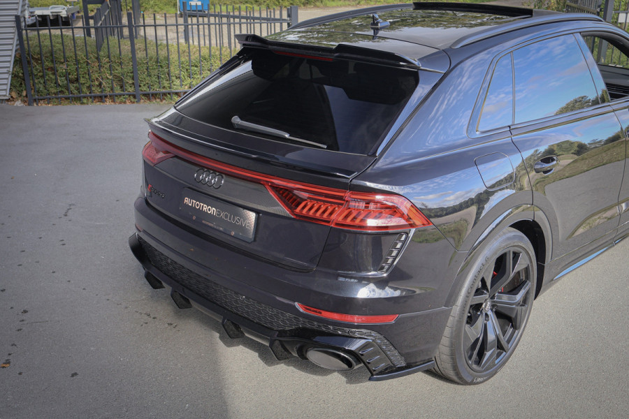 Audi RSQ8 4.0 TFSI RS Q8 quattro | CARBON IN & EXTERIEUR | ADAPTIVE CRUISE | TREKHAAK | MASSAGE | STOELVEWARMING & VERKOELING | CAMERA | H